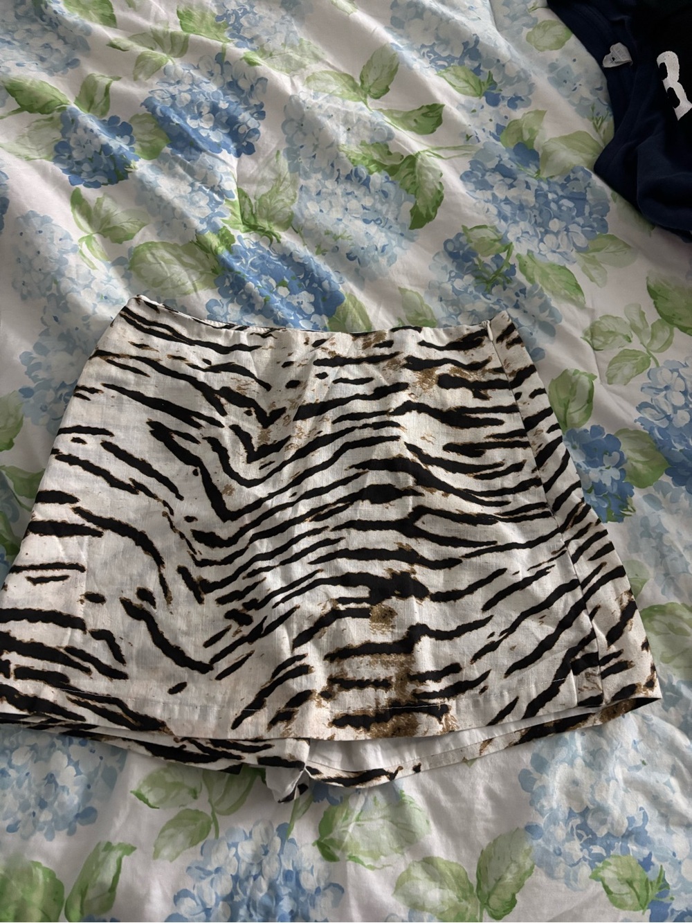 SHEIN Zebra-Print Mini Skirt - White & Black